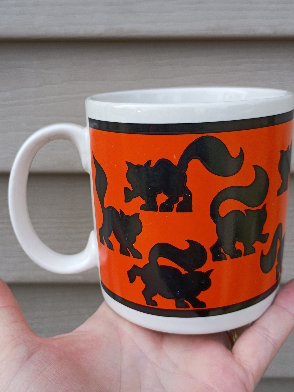 Vtg Orange and Black Cat Pattern Ceramic Halloween Mug